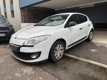  Voir d&eacute;tails -Renault Megane III BERLINE 1.0l DCI 110 CV Expression &agrave; Nice (06)