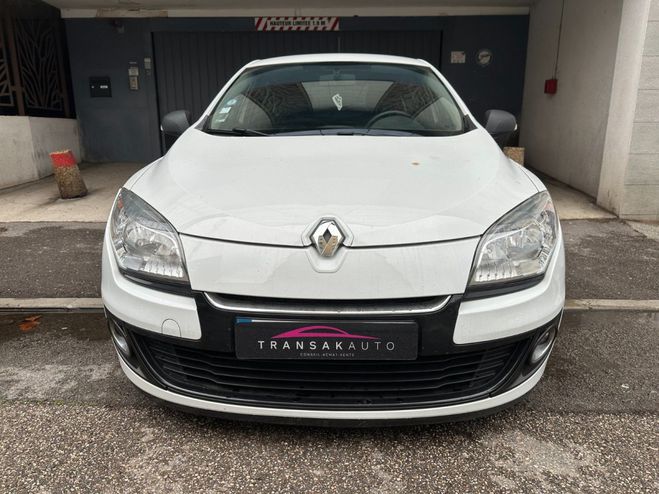 Renault Megane III BERLINE 1.5l DCI 110 CV Expression Blanc de 2013