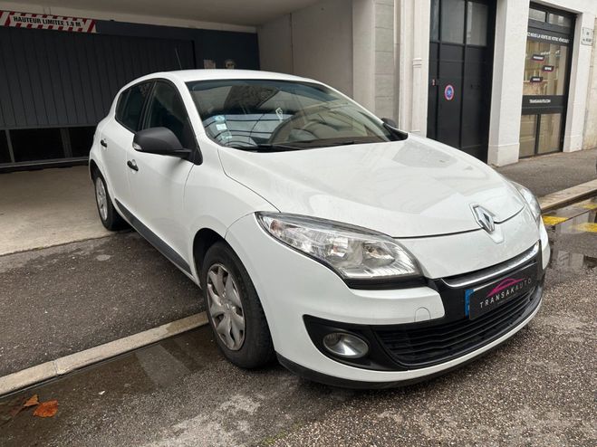 Renault Megane III BERLINE 1.5l DCI 110 CV Expression Blanc de 2013