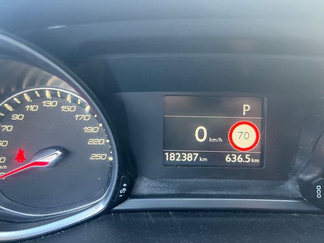 Peugeot 308 II 2.0 BLUEHDI 150 ALLURE AUTO EAT6 BELL Noir de 2015