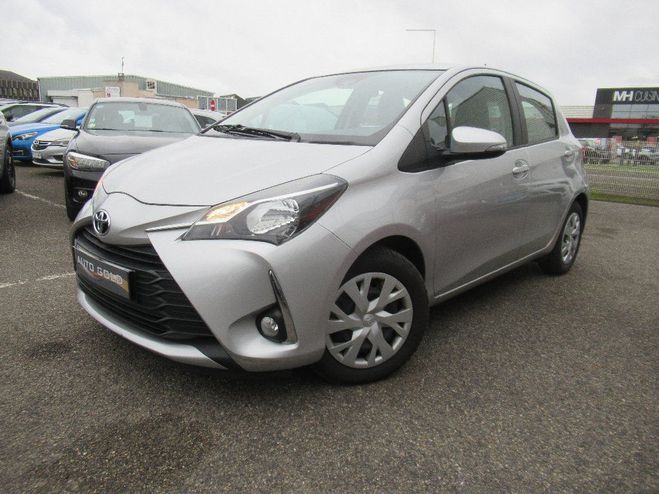 Toyota Yaris 70 VVT-i Gris Clair de 2019