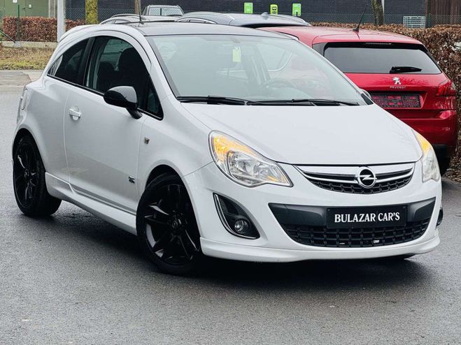 Opel Corsa 1.2i Black Edition OPC LINE GARANTI Blanc M�tallis� de 