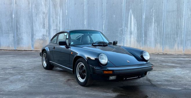 Porsche 911 Carrera 3.2 G50 Moteur refait Bleu de 1988