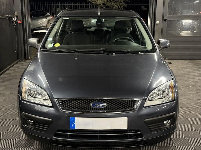 Ford Focus II 2.0 145 Cv PREMIERE MAIN / 35 200 Kms Gris de 2007