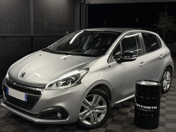  Voir d&eacute;tails -Peugeot 208 PHASE 2 STYLE 1.2 82 Cv 5 PORTES ECRAN T &agrave; Taverny (95)