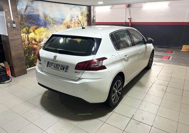 Peugeot 308 1.2 110CH ACTIVE S&S 5P 2016 Blanc de 2016