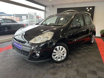  Voir d&eacute;tails -Renault Clio III 1.2 16V 75 eco2 Expression Clim &agrave; Creuzier-le-Vieux (03)