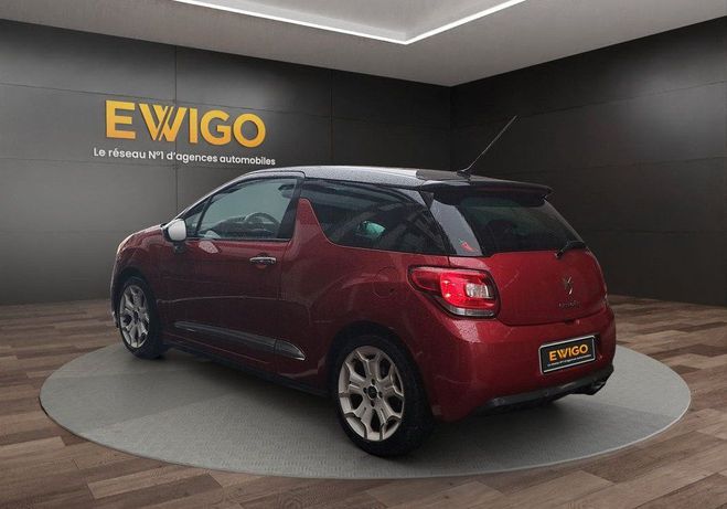 Citroen DS 3 automobiles 1.6 hdi 110 ch sport chic  Rouge de 2011