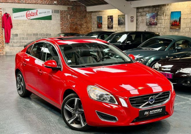 Volvo S60 T6 Summum AWD 3.0L 304 ch Toit ouvrant,  Rouge de 2011