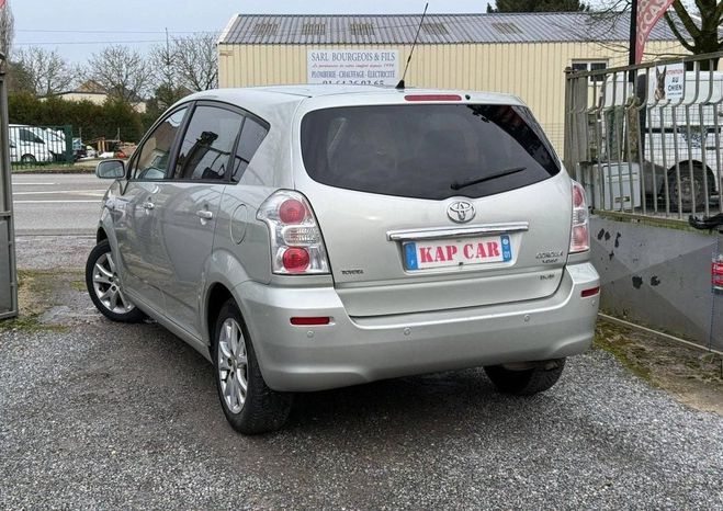 Toyota Corolla III 136 D-4D Terra 5 places Gris de 2009