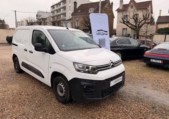 Citroen Berlingo taille m 650kg 3 places 110 cv club Blanc de 2022