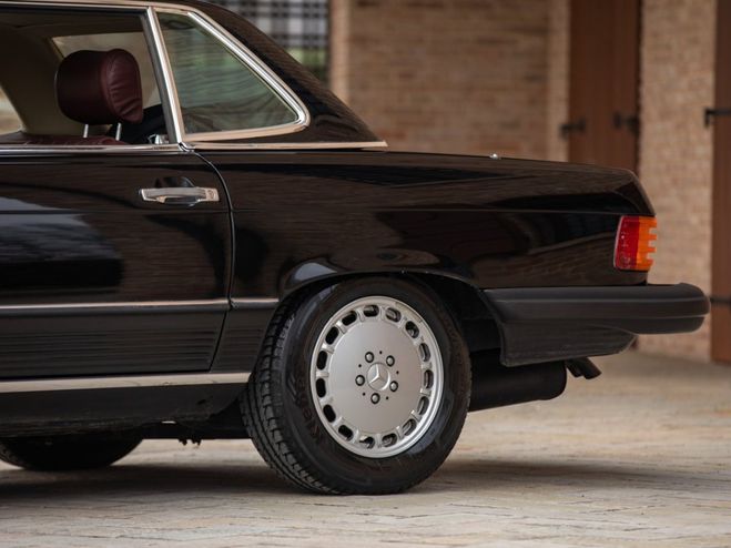 Mercedes 560 1986 MERCEDES-BENZ SL R 107 - MER00327  de 1986