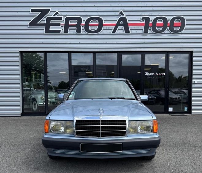 Mercedes Classe E 190 2.6 160CV BM5 1992 PARFAIT ETAT SUIV Bleu de 1992