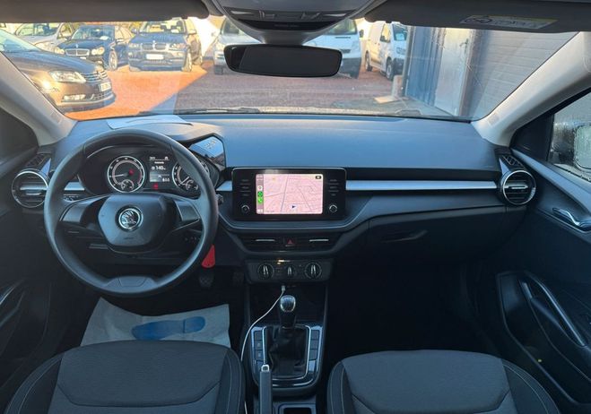 Skoda Fabia 1.0 mpi 80ch ambition garantie 12 mois Gris de 2023