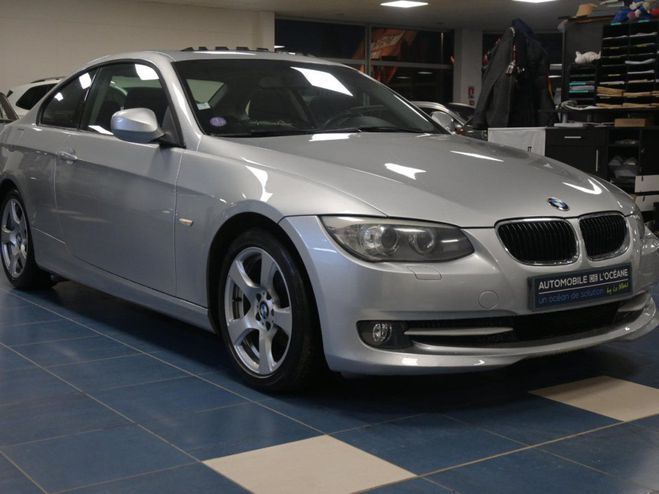 BMW Serie 3 COUPE E92 LCI 320i 170ch Confort Steptro GRIS CLAIR de 2012