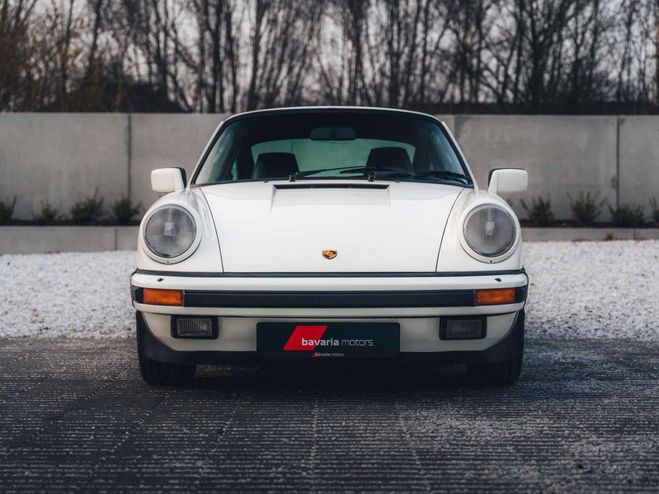 Porsche 911 Carrera 3.2 Grand Prix White Service Doc Blanc de 