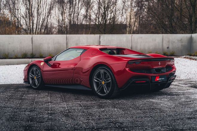 Ferrari 296 GTB Rosso Mugello Surround View Lift Carplay Rouge de 