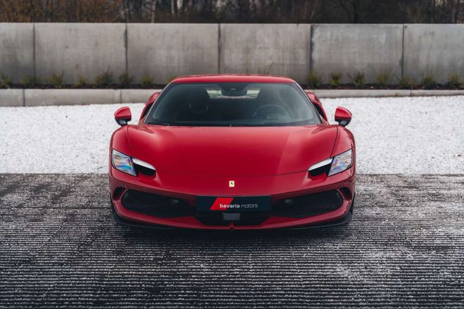 Ferrari 296 GTB Rosso Mugello Surround View Lift Carplay Rouge de 