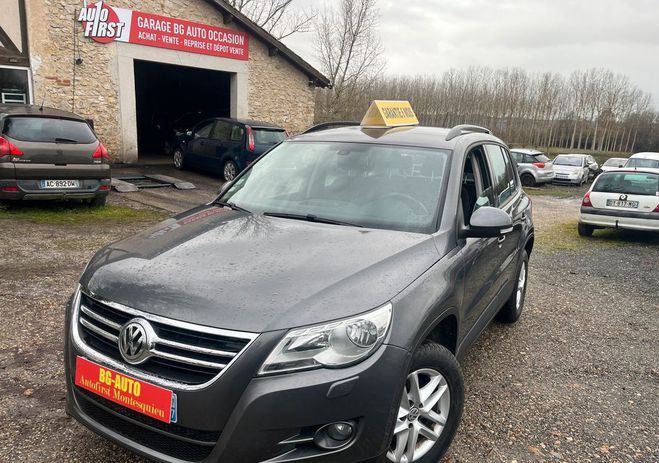Cliquer pour voir la photo suivante Volkswagen Tiguan 2.0TDI 110cv Star & stop Gris de 2011