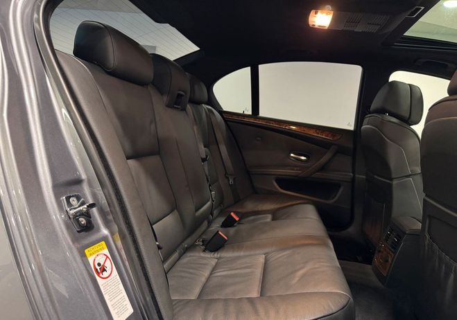 BMW Serie 5 540i E60 LCI 4.0 V8 306ch Edition Sport  Gris de 2008