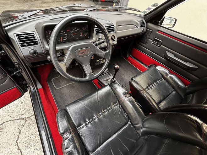 Peugeot 205 GTI 1,9L 130ch gris de 1990
