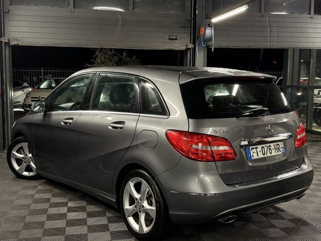 Mercedes Classe B II 180 SPORT 1.6 TURBO 122 Cv BOITE AUTO Gris M�tallis� de 2014