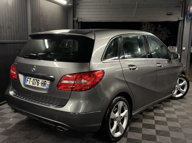 Mercedes Classe B II 180 SPORT 1.6 TURBO 122 Cv BOITE AUTO Gris M�tallis� de 2014