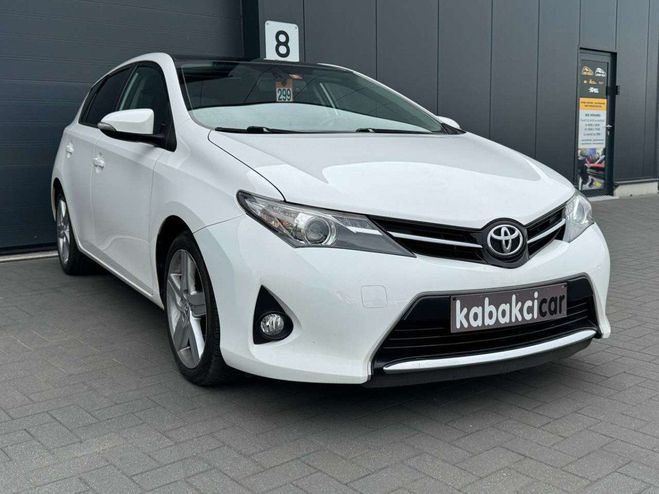 Toyota Auris 1.33i VVT-i GPS-CAMERA- Blanc de 