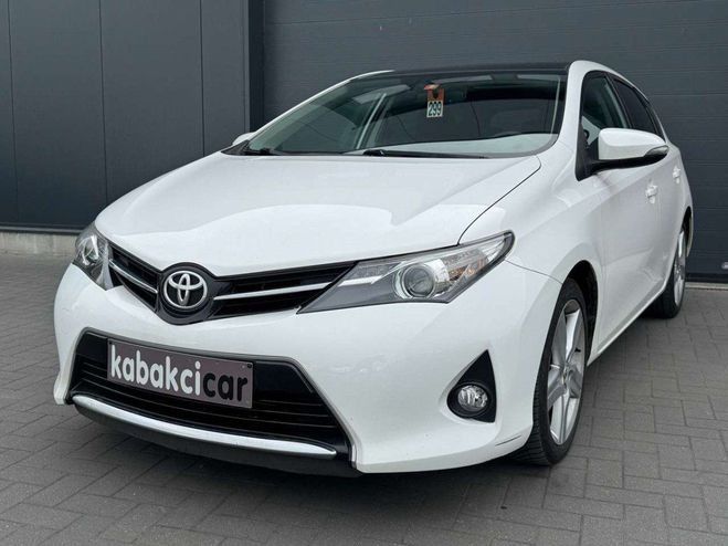Toyota Auris 1.33i VVT-i GPS-CAMERA- Blanc de 