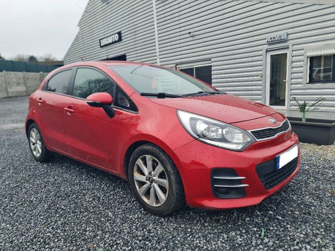 Cliquer pour voir la photo suivante Kia Rio 1.4L CRDi 90 CV Active * REPRISE POSSIBL Rouge de 2016