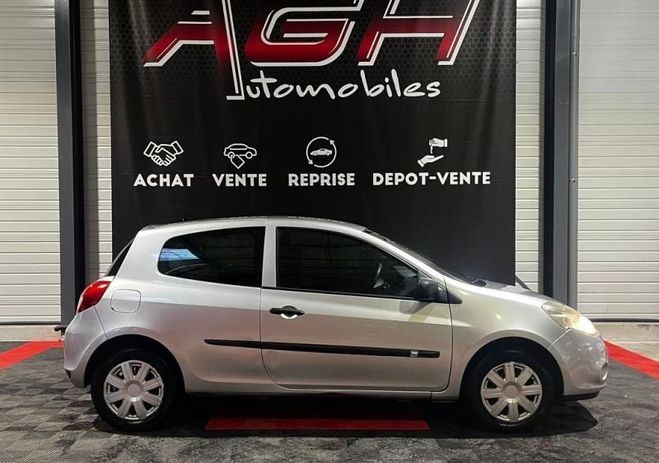 Renault Clio 1.2 16v 75ch Authentique 3p Gris de 2010