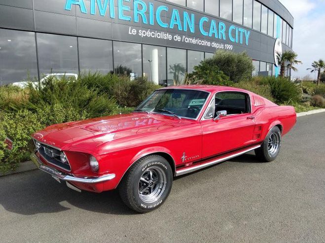 Ford Mustang 390 GT FASTBACK matching ROUGE de 1967