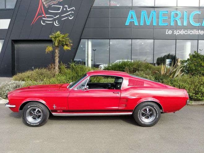 Ford Mustang 390 GT FASTBACK matching ROUGE de 1967