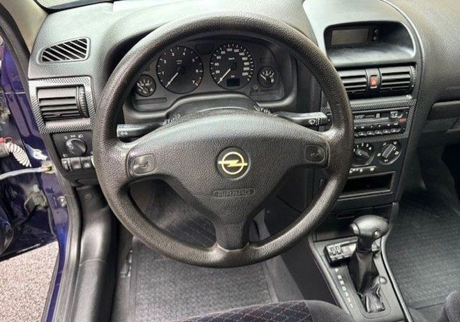 Opel Astra ii 1.6 16s comfort bva 5p Bleu de 2001