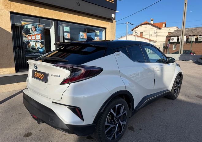 Toyota C HR 122ch graphic 2wd e-cvt Blanc de 2018