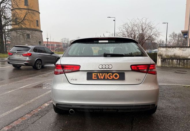Audi A3 Sportback 1.6 tdi 105 advanced plus star Gris de 2014