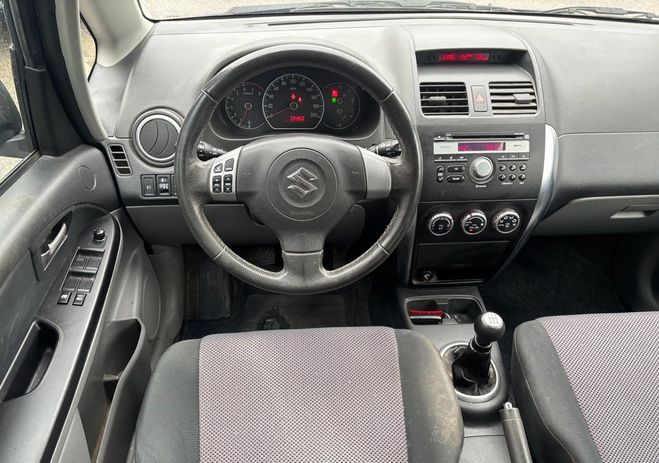 Suzuki SX4 S-Cross 1.6 ess VVT 107ch GLX 4X4 1�re M Bleu de 2008