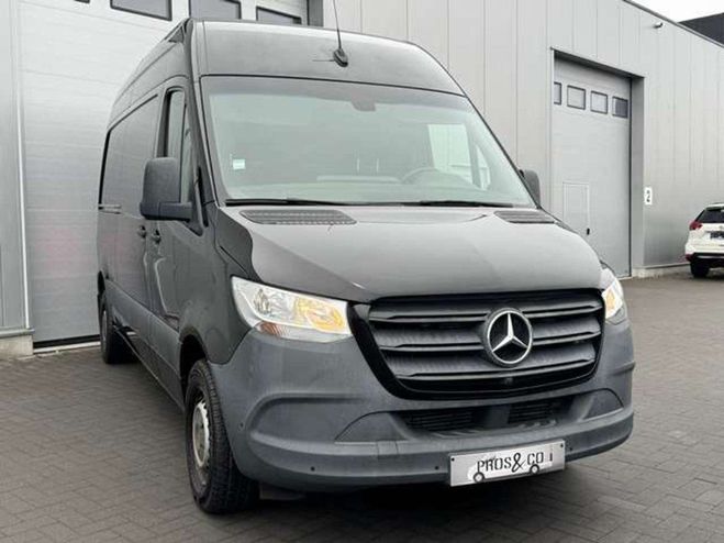 Cliquer pour voir la photo suivante Mercedes Sprinter - 3 PLACES CLIM GPS TVA RECUPERABLE Noir Métallisé de