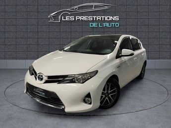  Voir d&eacute;tails -Toyota Auris II HSD 136h Dynamic &agrave; Puteaux (92)