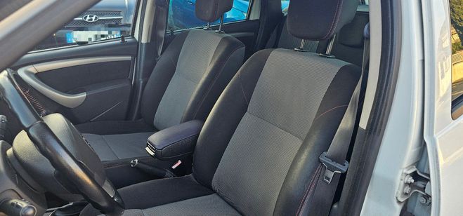 Dacia Duster 1.5 DCI 110CH DELSEY 2013 179.000KMS CLI noir de 2013