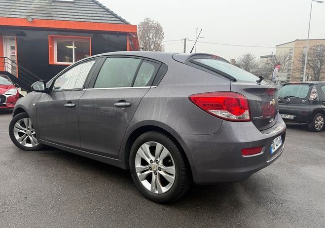 Chevrolet Cruze 1.7 VCDI 131CH LTZ S&S 5P Gris de 2014