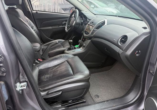 Chevrolet Cruze 1.7 VCDI 131CH LTZ S&S 5P Gris de 2014