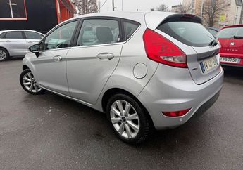  Voir d&eacute;tails -Ford Fiesta 1.4 TDCI 68CH GHIA 5P &agrave; Morsang-sur-Orge (91)