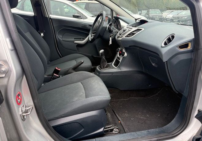 Ford Fiesta 1.4 TDCI 68CH GHIA 5P Gris de 2010