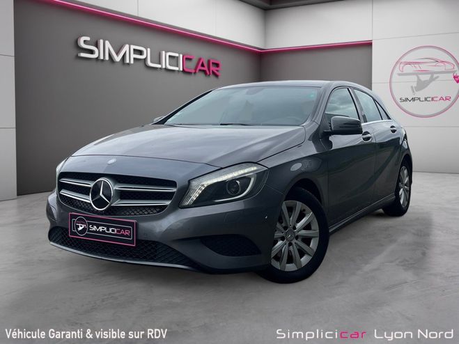 Mercedes Classe A 200 BlueEFFICIENCY Sensation 7-G DCT - F Gris de 2013