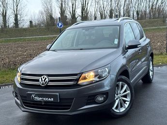  Voir d&eacute;tails -Volkswagen Tiguan 2.0 TDI 110CH LOUNGE * 12/2015 * TOIT OU &agrave;  La Chapelle-d'Armenti�res (59)