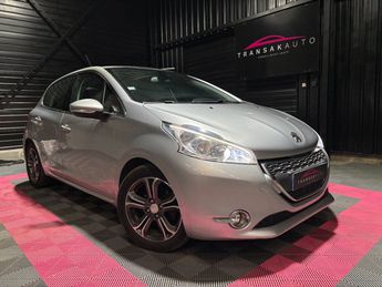  Voir d&eacute;tails -Peugeot 208 1.4 HDI 68 F�line &agrave; Douai (59)