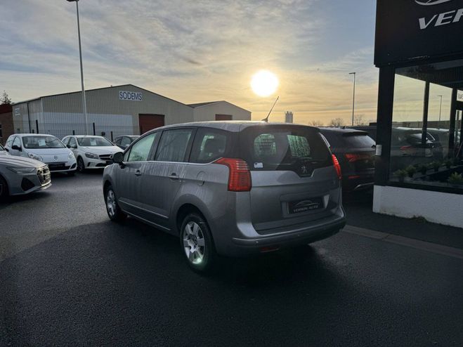 Peugeot 5008 1.6 BlueHDi 120 GPS TEL LED CLIM 7 PLACE GRIS C de 2015