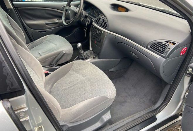 Citroen C5 Phase II 1.8 L 16v 115 cv  de 2005