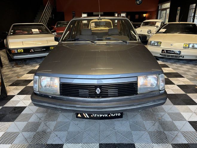 Renault R18 GTL American 2 Gris clair Biton de 1984